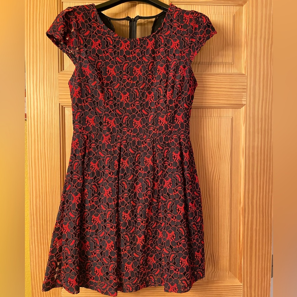 Forever21 short sleeve lace dress